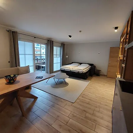 Komfort Serviced By Auhof Апартаменты *