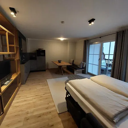 Komfort Serviced By Auhof Капрун