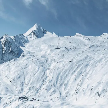 Komfort Serviced By Auhof Lägenhet